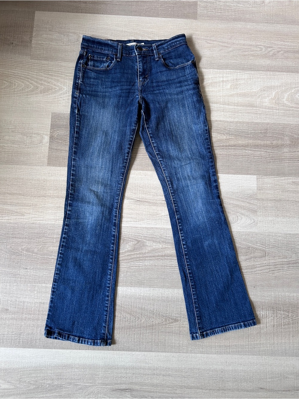 Leviβs 515 Bootcut Medium Wash Stretch Jeans Size 4M / W27 L32